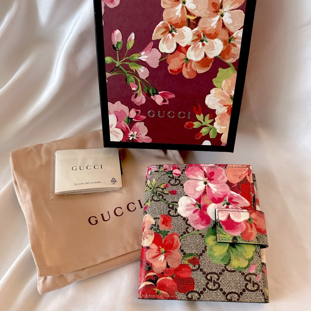 Gucci GG Supreme Bloom - French Flap Wallet (NWT)
